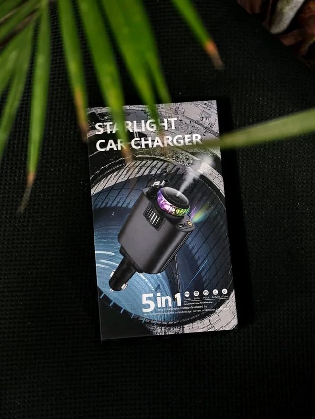 Starlight 5-in-1 Retractable Car Diffuser and Charger Combo with Essential Oils and Cotton Buds, Multi-Port USB Fast Charger for Vehicles, Aromatherapy Air Freshener (1pcs)
